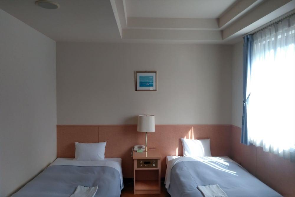 Oyo Teine Station Hotel Sapporo Exterior photo
